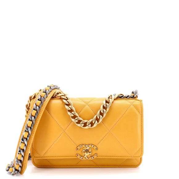 Chanel 19 Wallet on Chain Quilted Lambskin - Picture 1 of 5